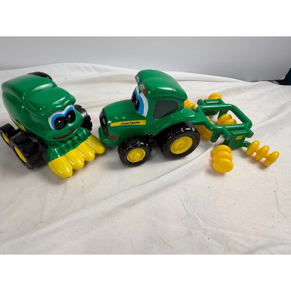 John Deere Ertl Johnny Tractor and Corey Combine Toy Set with Attachment